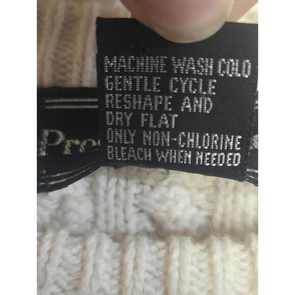 Preswick & Moore Women's Medium Cream Cable Knit Sweater - Picture 4 of 5